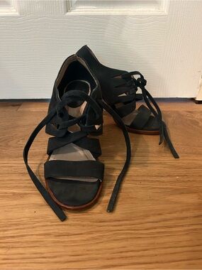 Women’s Frye Navy Blue Lace-Up Heels